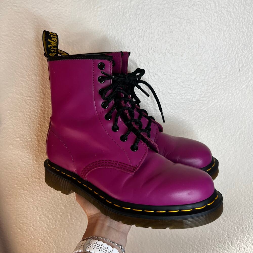 Dr. Martens 1460 8-Eye Combat Boots in fuchsia pink smooth leather LADIES 7
